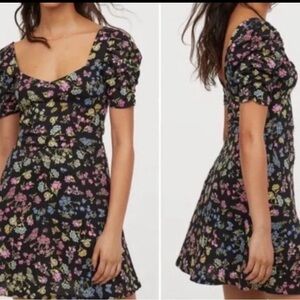Divided by H&M Black Floral Puff Sleeve Midi Dress Size Medium